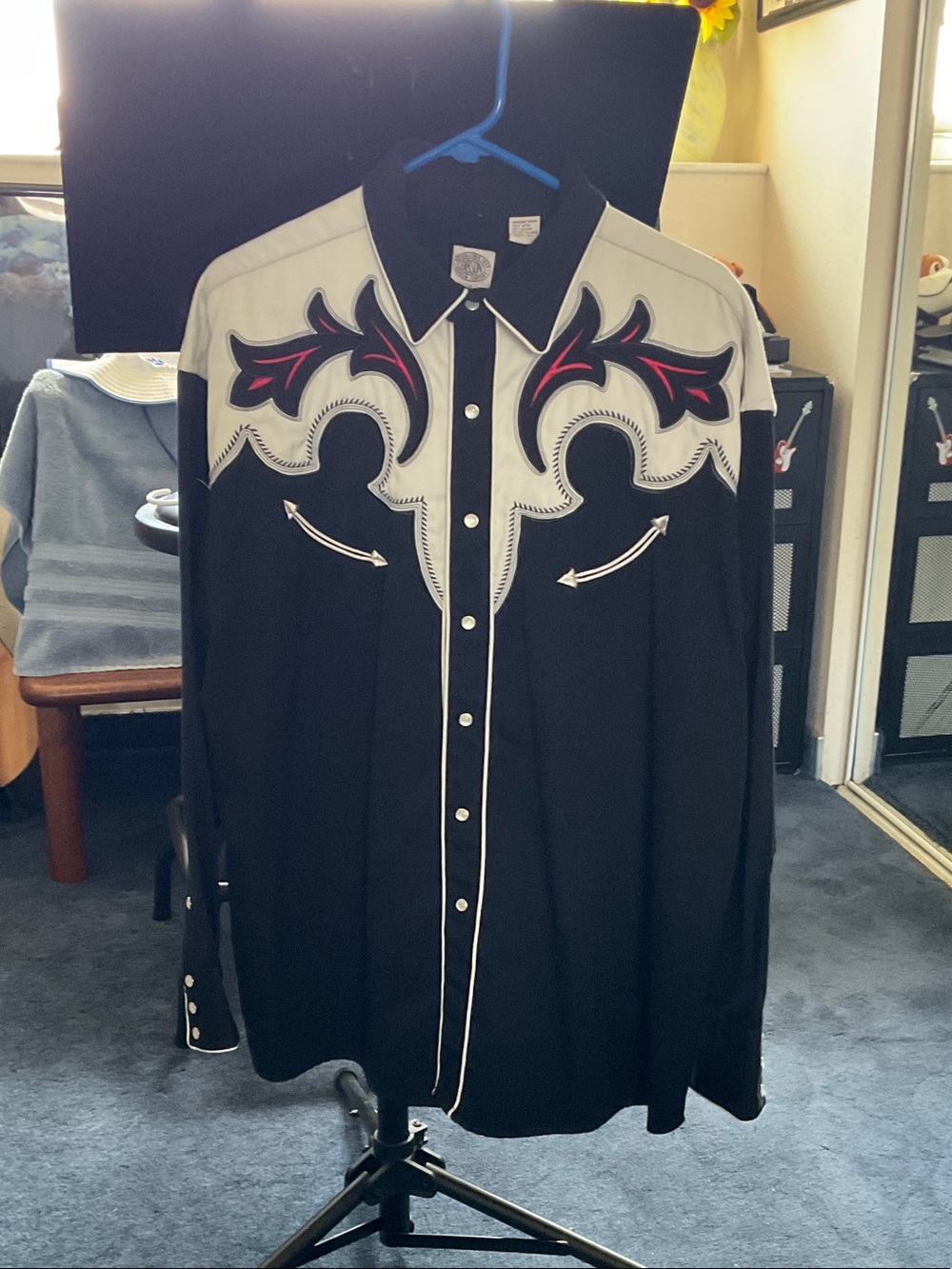 Gibson Black Western Shirt with White and Red Embroidery